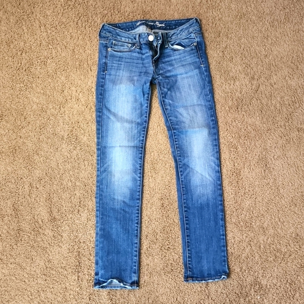 American Eagle size 2 short skinny jeans